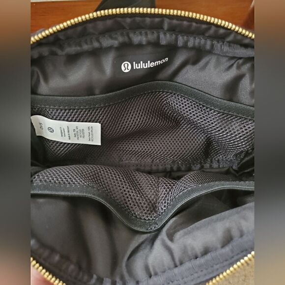 LULULEMON Everywhere "Fleece" Belt Bag - Picture 7 of 10